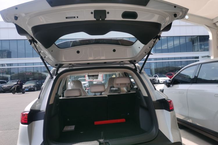 Used BYD Yuan UP 2025 Intelligent Driving Version 401 KM Dynamic Edition Trunk