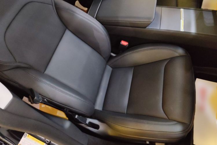 Used Tesla Model 3 2025 Rear-Wheel-Drive Version