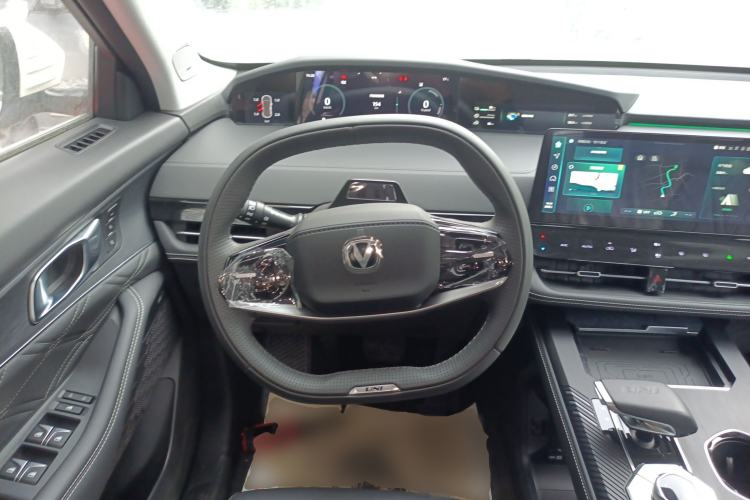 Used Changan UNI-K iDD 2024 ZhiDian iDD 1.5T 135km Smart Leading Model