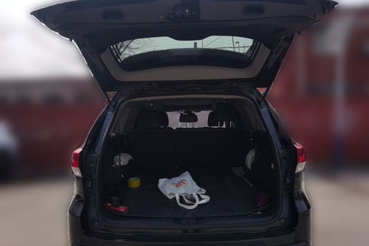 Used Toyota Highlander 2018 2.0T Four-Wheel Drive Luxury Version 7 Seats China VI Standard
