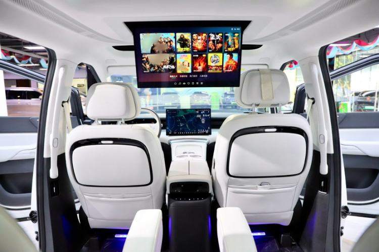 Used XPeng X9 2024 702 Ultra-Long Range Max
