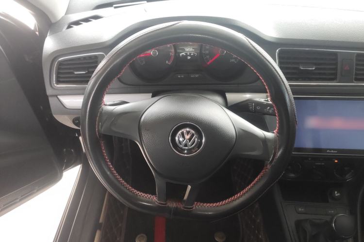 Used Volkswagen Lavida 2017 1.6L Manual Fashion Edition
