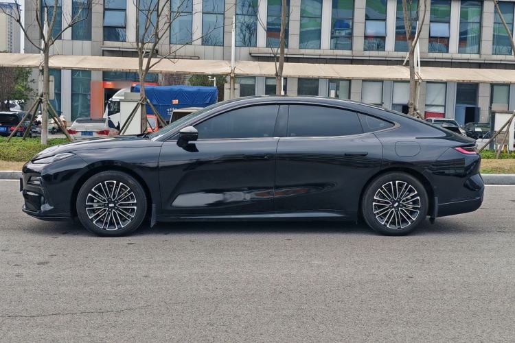 Used Geely Galaxy Galaxy 8 2025 130km EM-i Deluxe Edition