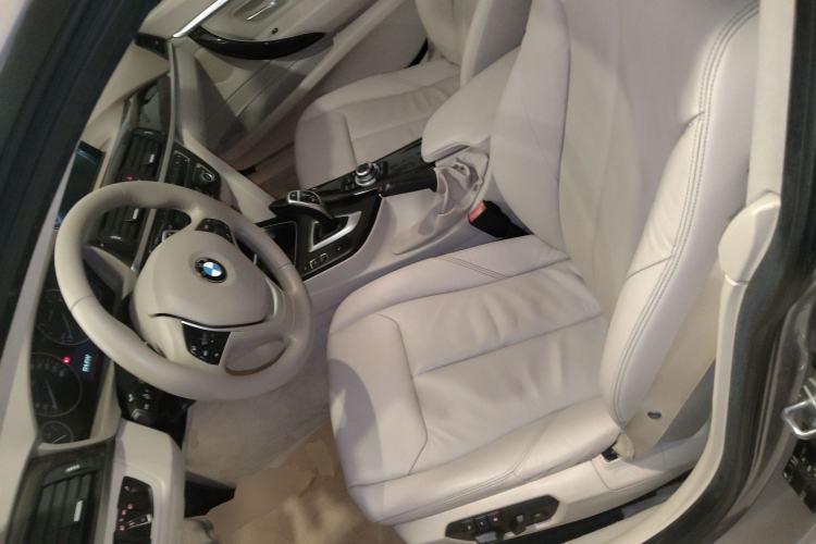 Used BMW 3 Series GT 2013 328i Sport Design Package Left Front Seat