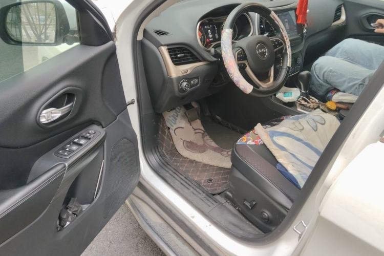 Used Jeep Cherokee 2017 2.4L Leading Smart Edition