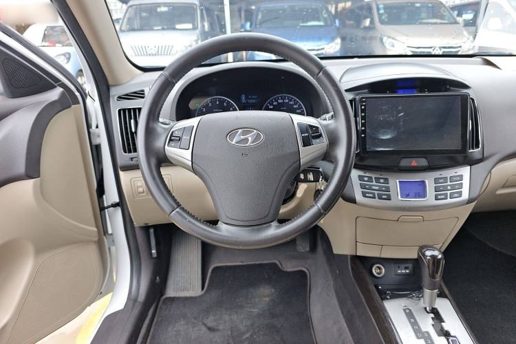 Used Hyundai Celesta 2015 1.6L Automatic Luxury Model
