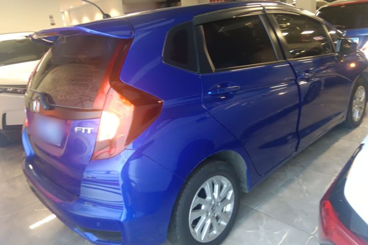 Used Honda Fit 2018 1.5L CVT Comfort Sunroof Version Rear Right 45 Deg
