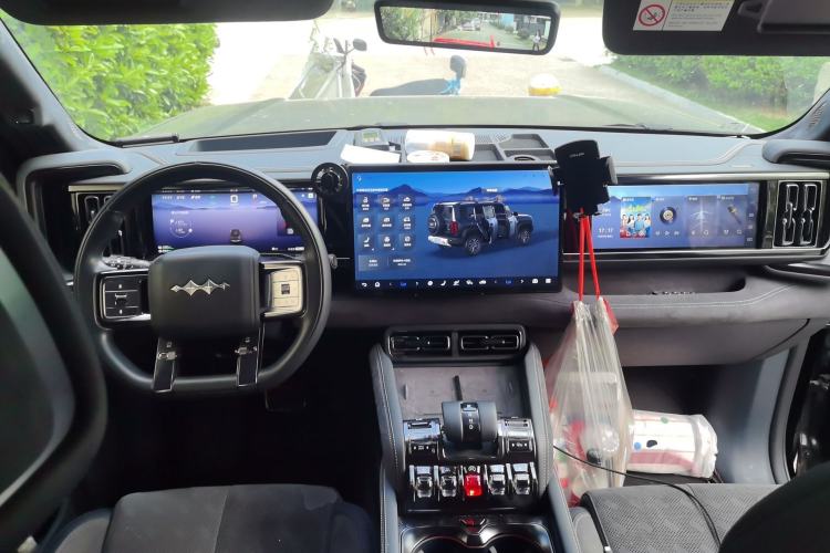 Used Formula Leopard 5 2023 Cloud Ride Flagship Edition
