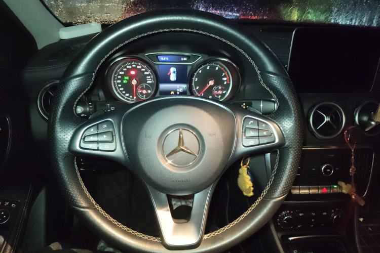 Used Mercedes-Benz GLA 2018 GLA 200 Fashion Model