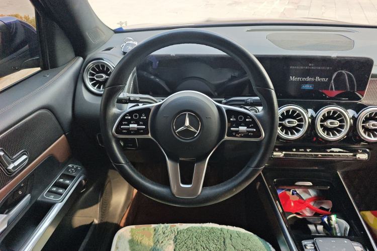 Used Mercedes-Benz GLB 2020 Updated GLB 200 Dynamic Edition Steering Wheel