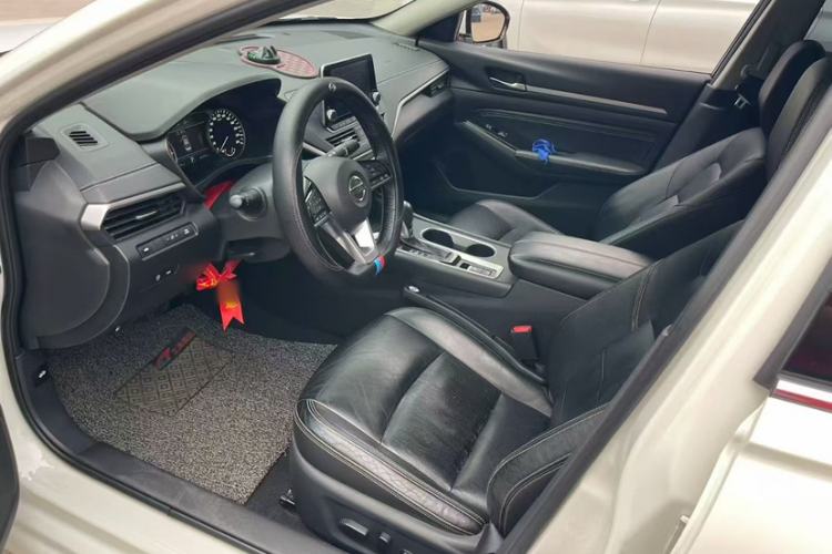 Used Nissan Teana 2019 2.0L XL Upper SmartDrive Version Interior 2