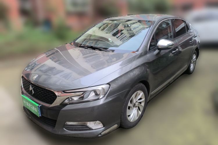 Used DS 5LS 2014 1.8L automatic Comfort version VTi140