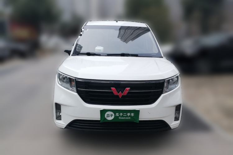 Used Wuling Hongguang PLUS 2019 1.5T Manual Comfort Version 7 Seats Front