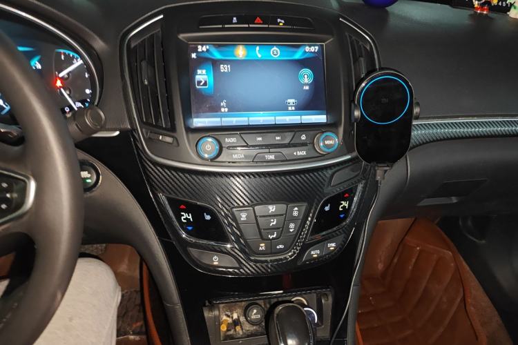 Used Buick Regal 2015 1.6T Elite Tech Model Audio And AC Panel