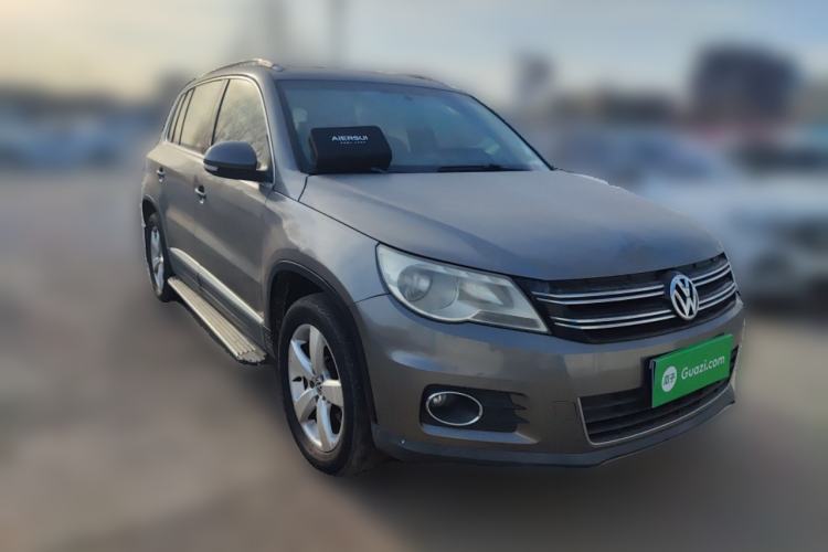 Used Volkswagen Tiguan 2010 2.0 TSI Automatic All-Wheel-Drive Elite Edition Front Right 45 Deg