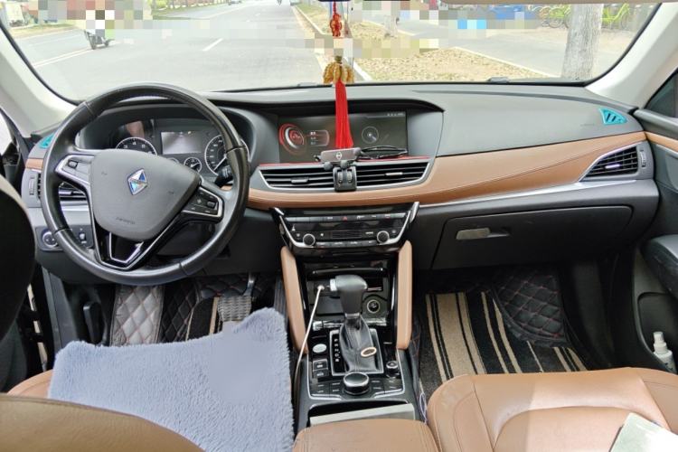 Used BORGWARD BX7 2016 28T Two-Wheel Drive Luxury Version 5 Seats
