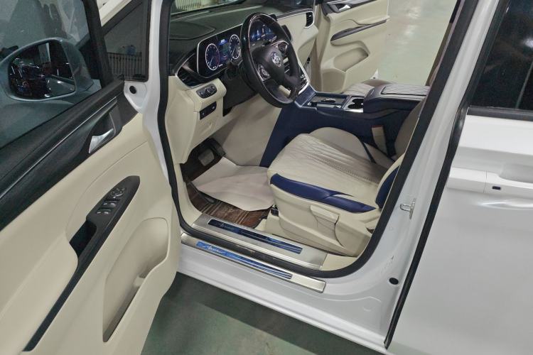 Used Buick GL8 2021 ES Landtrek 653T Comfort Edition
