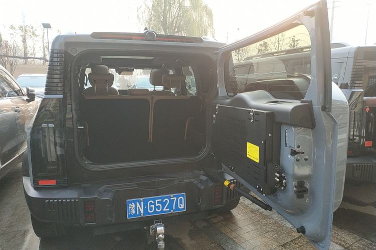 Used JETOUR Traveler 2023 2.0T All-Wheel Drive CrossPRO+