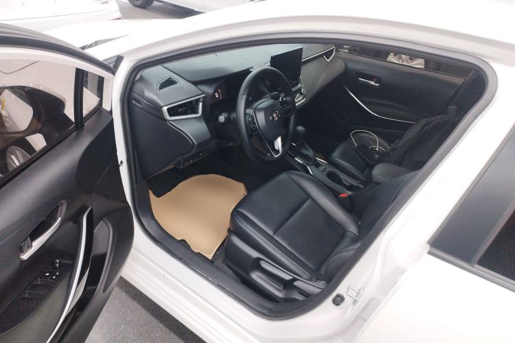 Used Toyota Corolla 2023 1.8L Smart Electric Hybrid Dual-Motor Pioneer Edition Driver Seat