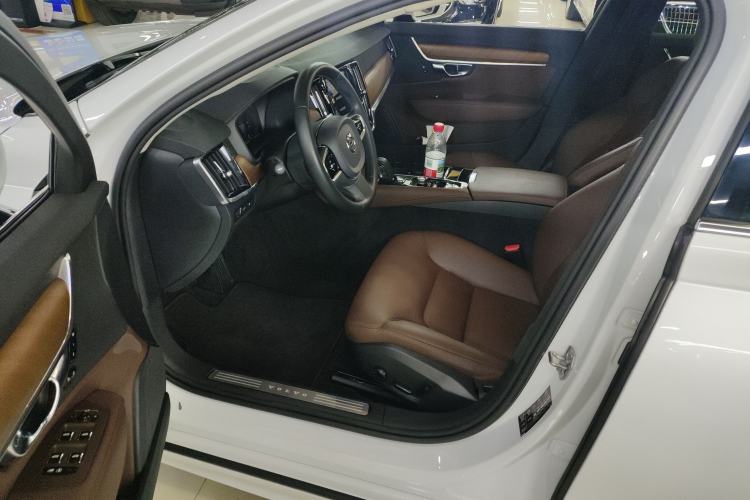 Used Volvo S90 New Energy 2020 T8 e-Drive Hybrid – Zhiyi Luxury Edition Left Front Seat