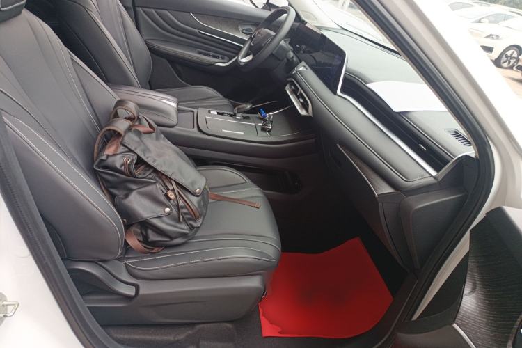 Used Venucia V 2021 260T Idol Edition