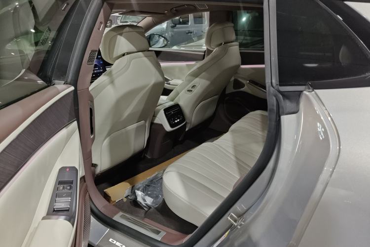 Used Denza Z9GT 2024 1100 Four-Wheel Drive Max Edition Left Rear Seat