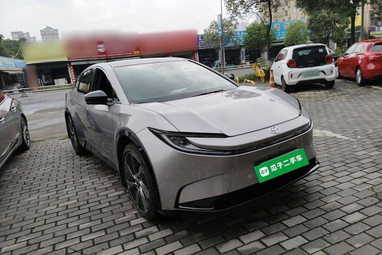 Used Toyota bZ5 2025 Model 550 PRO
