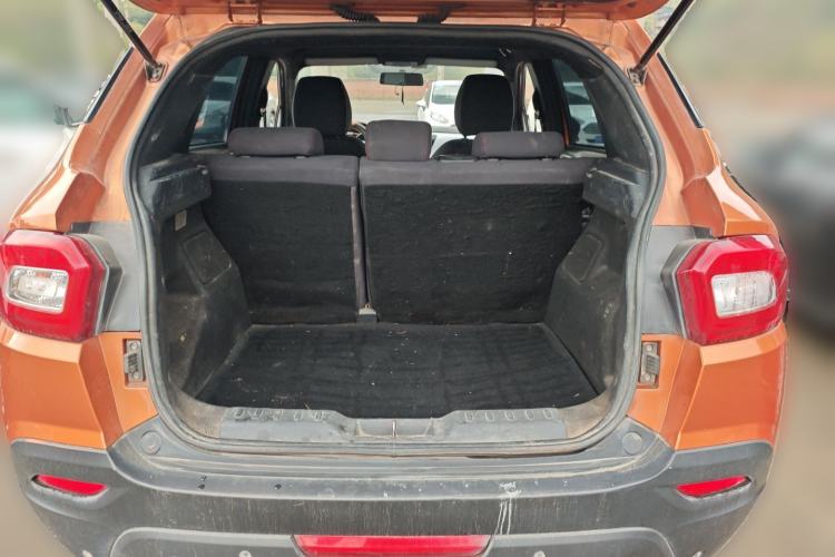 Used Brilliance V3 2015 1.5L Manual Base Version Trunk