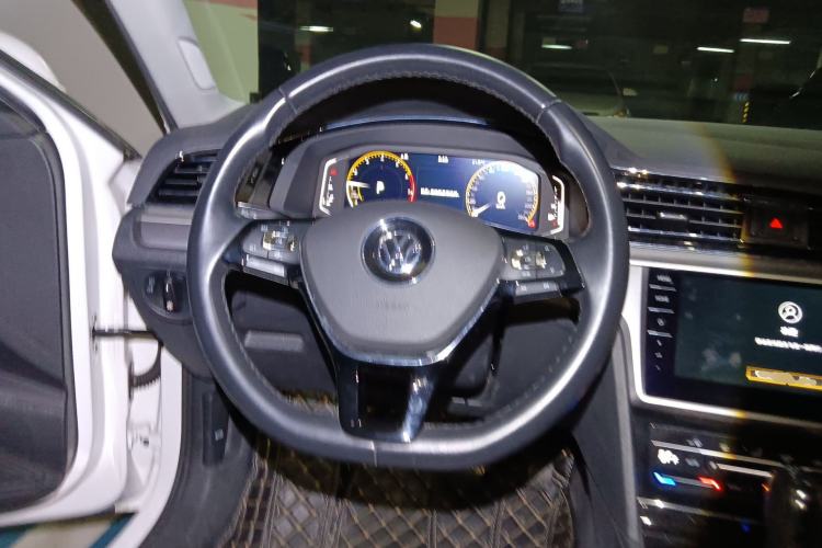 Used Volkswagen Lamando 2021 280TSI DSG Comfort Edition Steering Wheel