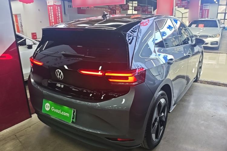 Used Volkswagen ID.3 2025 Revised Version Smart Edition Outstanding Grade Rear Right 45 Deg