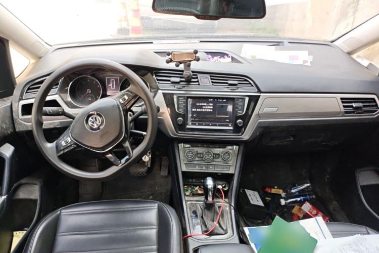 Used Volkswagen Touran 2018 Volkswagen Touran L 280TSI DSG Comfort Edition 7 Seats China V Emission Standard Center Console