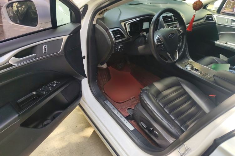 Used Ford Mondeo 2017 EcoBoost 180 Luxury Model Driver Seat