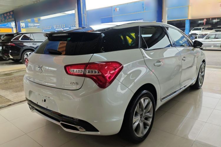 Used DS 5 2015 1.6T Luxury Edition THP160
