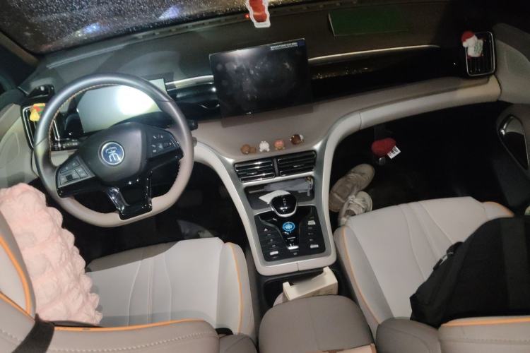 Used BYD Song Pro New Energy 2024 HONOR Edition DM-i 71KM Navigation Model Center Console