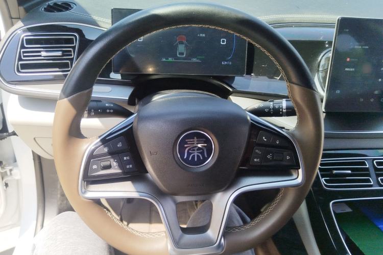 Used BYD Qin PLUS 2023 Champion Edition EV 510KM Beyond Model Steering Wheel