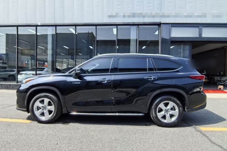Used Toyota Highlander 2022 Dual-Engine 2.5L Two-Wheel Drive Elite Edition 5 Seats