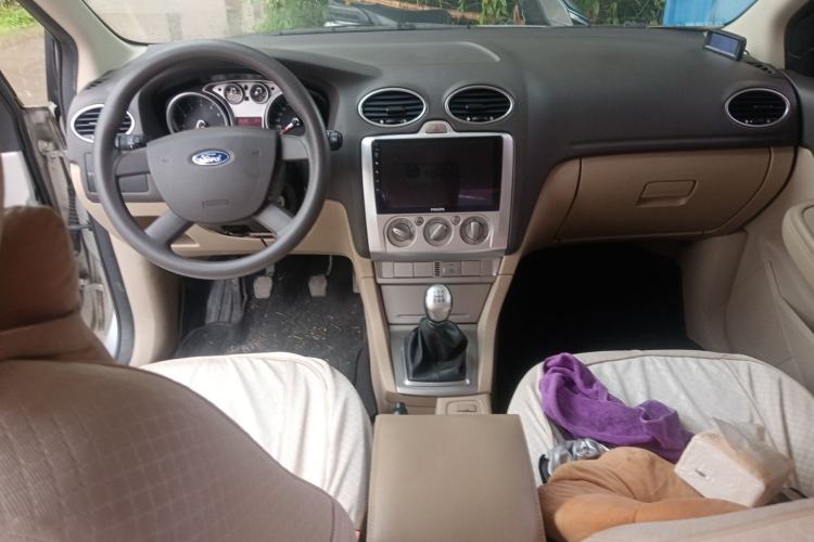 Used Ford Focus 2013 Sedan Classic 1.8L Manual Base Model