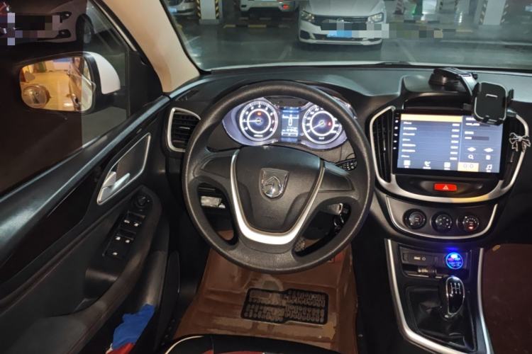 Used Baojun 560 2016 1.8L Manual Value Edition
