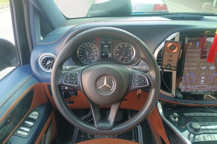 Used Mercedes-Benz Vito 2018 2.0T Elite Version 7 Seats China V Emission Standard
