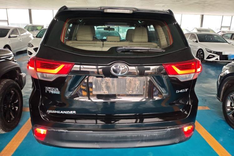 Used Toyota Highlander 2018 2.0T Two-Wheel Drive Elite Edition 7 Seats Emission Standard China V Rear
