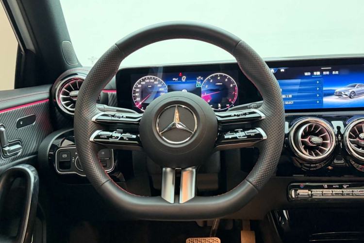 Used Mercedes-Benz A-Class 2024 Updated A 200 L Fashion Version Steering Wheel