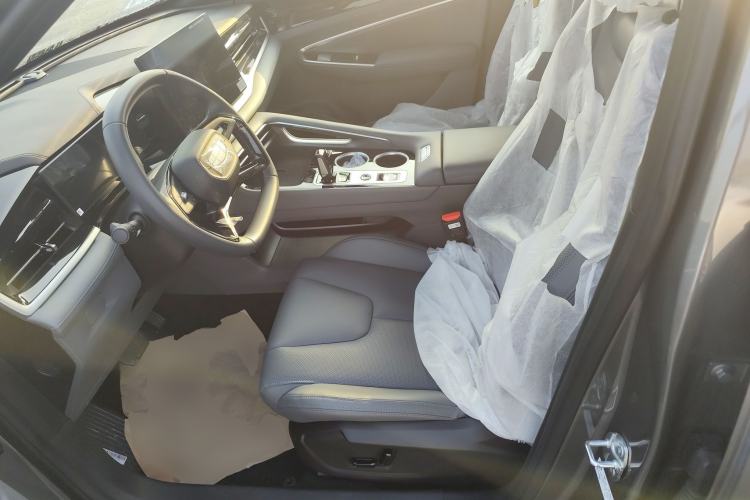 Used Geely Auto Emgrand X7 Sport 2026 Model 1.5TD Aspirational Left Front Seat