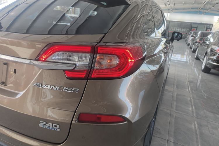 Used Honda Avancier 2017 240TURBO Two-Wheel Drive Premium Edition