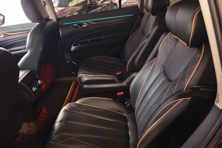 Used Ford Equator 2021 EcoBoost 225 Premier 6-Seater Interior 2