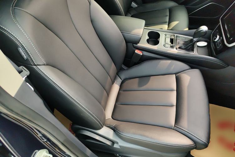 Used BYD Song MAX 2017 1.5T Automatic Smart Connect Luxury 7-Seater
