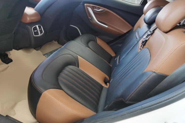 Used Soueast DX7 2015 1.5T Manual Luxury Model