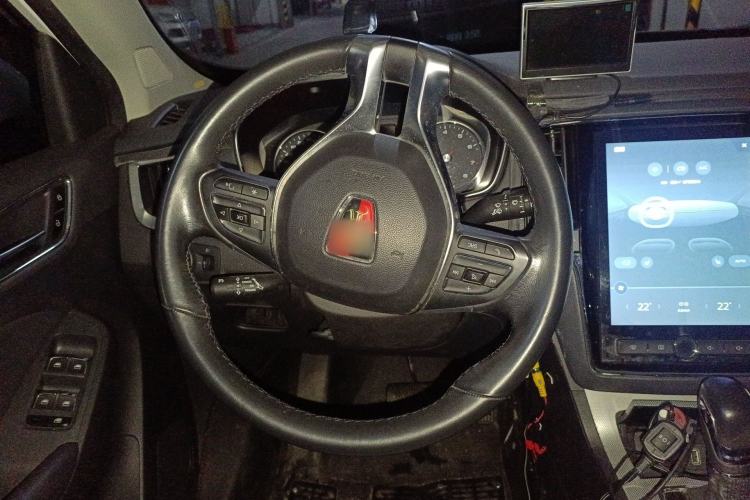 Used Roewe RX5 2018 20T Two-Wheel Drive Automatic Internet Smart Edition
