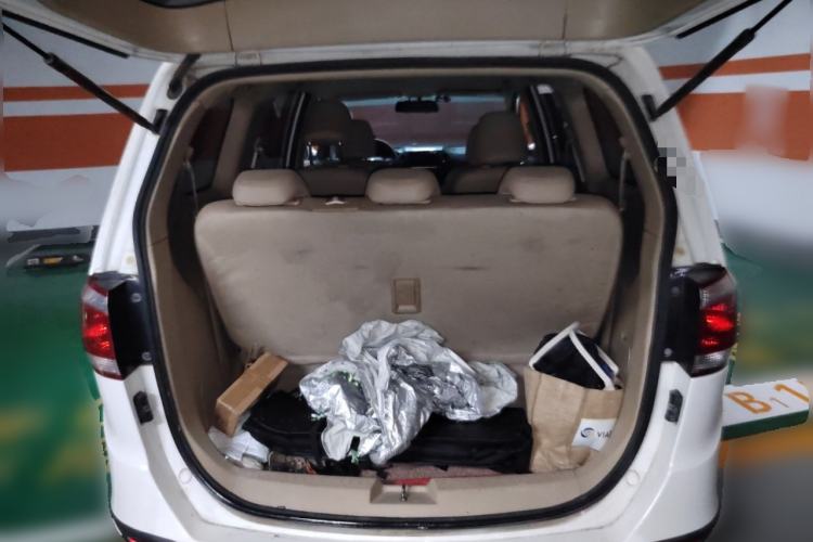 Used Baojun 730 2014 1.5L manual Comfort version 7 seats
