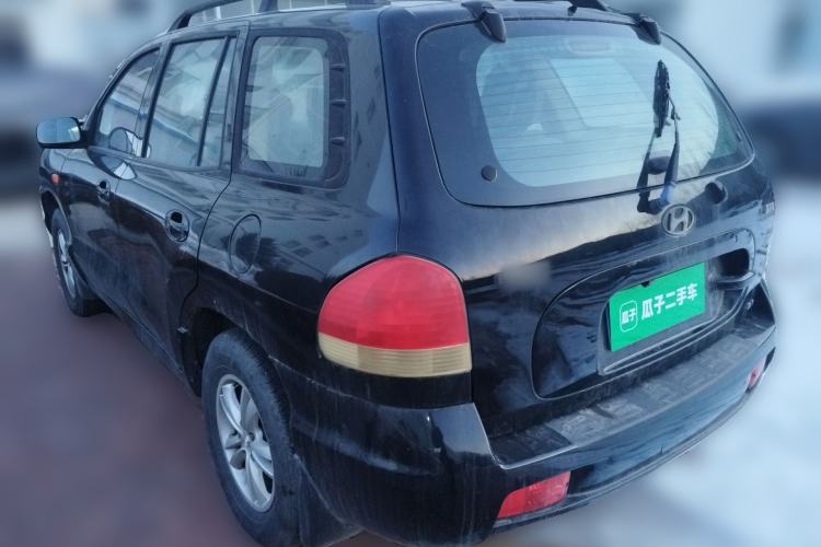 Used Huatai Santa Fe Classic 2012 2.0L Gasoline Manual Two-Wheel Drive with Sunroof
