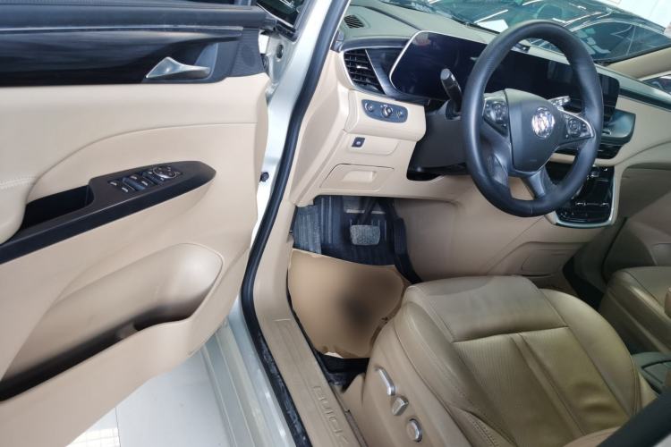 Used Buick GL8 2020 ES Land Cruiser 653T Luxury Model
